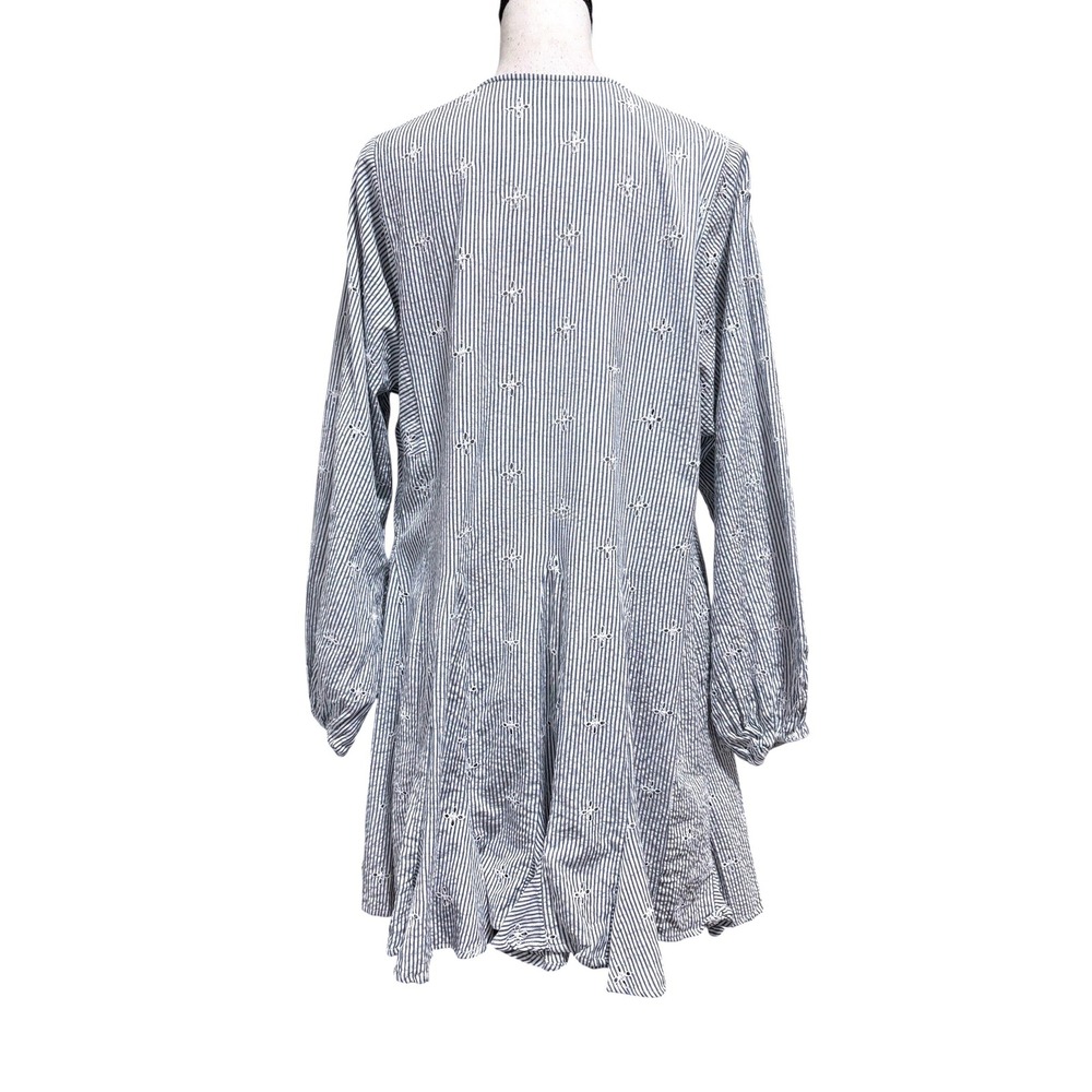 ASOS Design Blue White Striped Seersucker Eyelet Mini Dress Long Sleeve Sz 4 - Picture 4 of 10